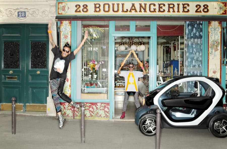  Renault Twizy Z.E. 2011 года  (фото 8 из 94)